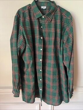 Busy Bees Smocks Men's Green Plaid Button-Down Shirt - Casual Long Sleeve